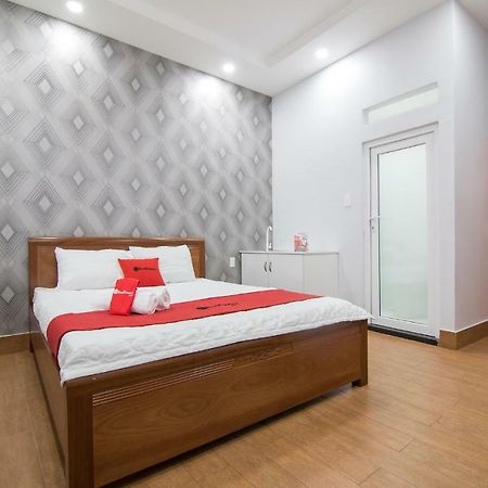 Reddoorz Plus @ Huynh Tan Phat Ho Chi Minh-stad Buitenkant foto