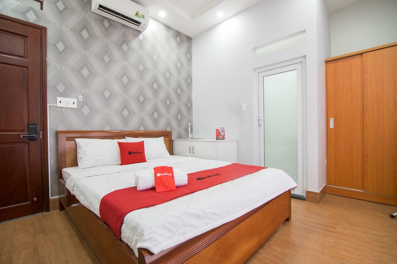 Reddoorz Plus @ Huynh Tan Phat Ho Chi Minh-stad Buitenkant foto